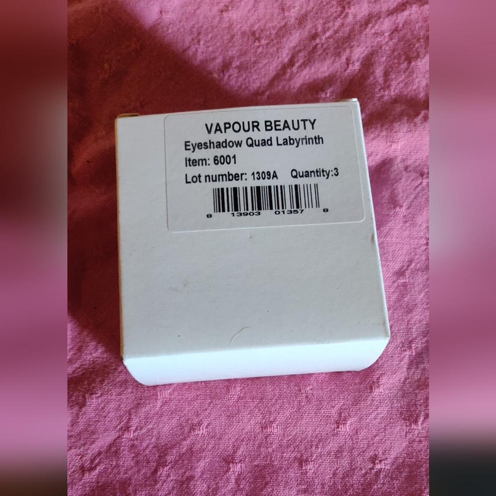 Vapour beauty quad eyeshadow labyrinth 3 pack